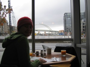 having our first morning coffee in the Pearl where we have rented an apartment through Craigslist
